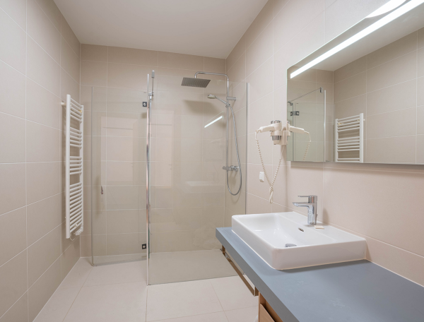 Apartmány s výhľadom v rezidencii s bazénom a wellness centrom, Schladming