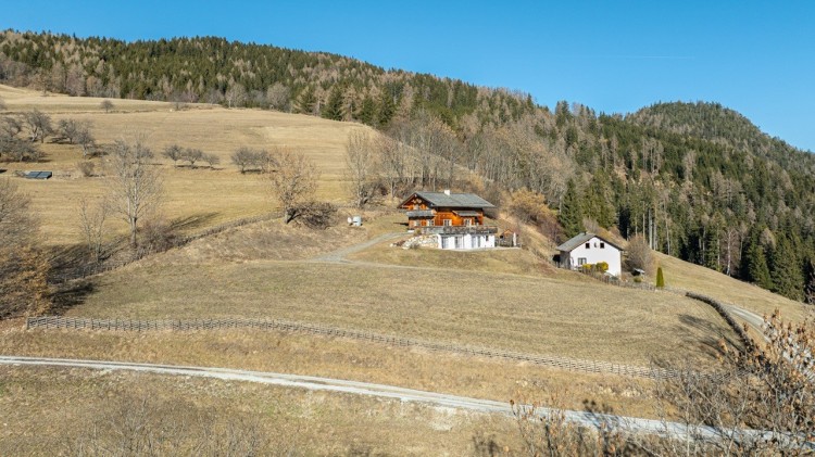 Veľký dom na predaj bez povinného prenájmu, Murtal